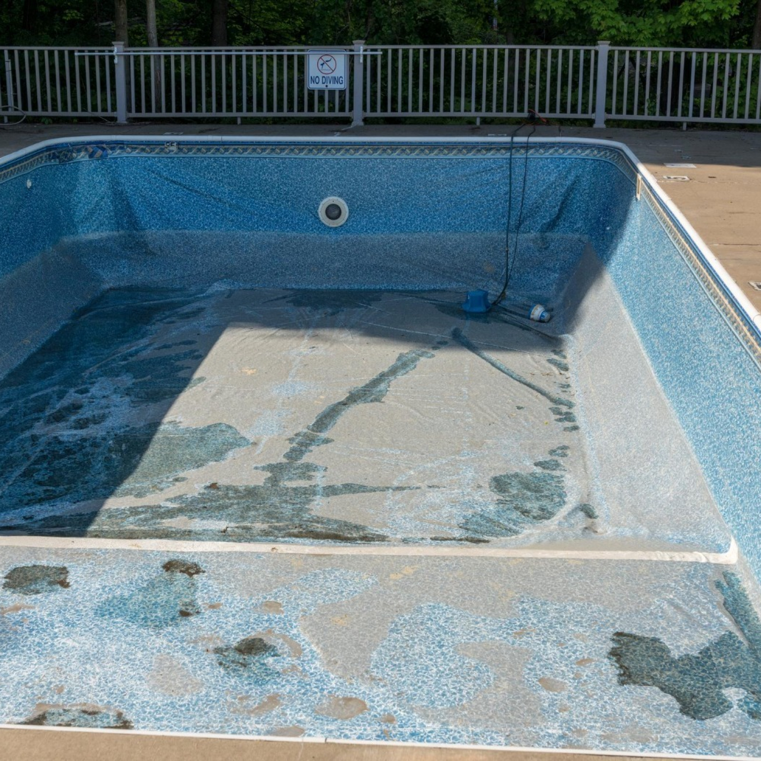 empty-ground-swimming-pool-ready-replacement-old-vinyl-lining-liner