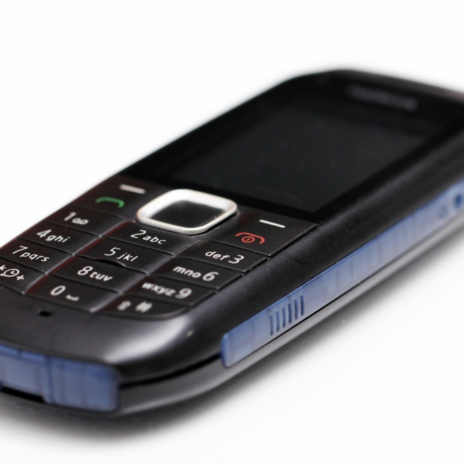 simple-cheap-cel-lphone