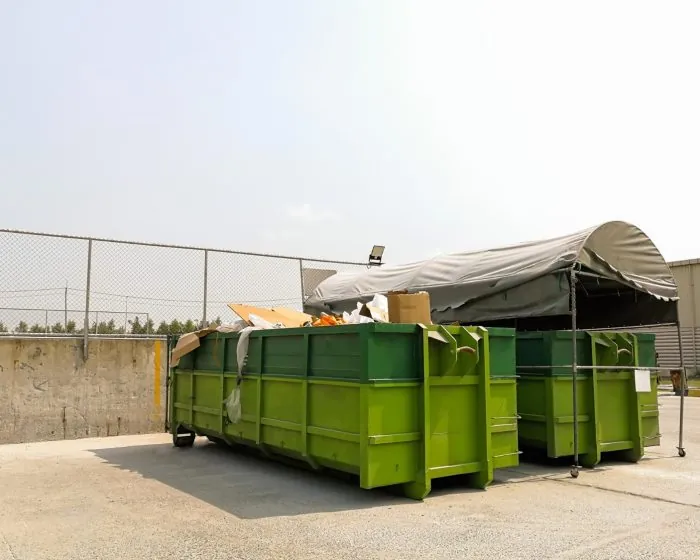 garbage bins - Junk It's painless waste disposal process in Mississauga